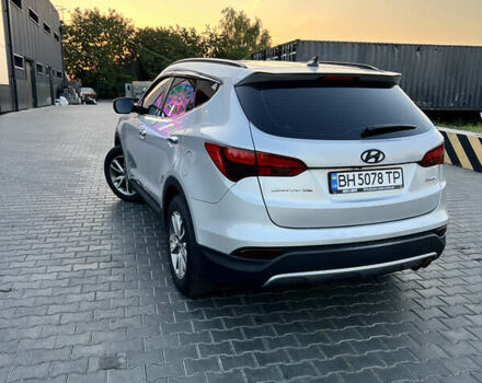 Серый Хендай Санта Фе, объемом двигателя 2 л и пробегом 200 тыс. км за 15200 $, фото 5 на Automoto.ua