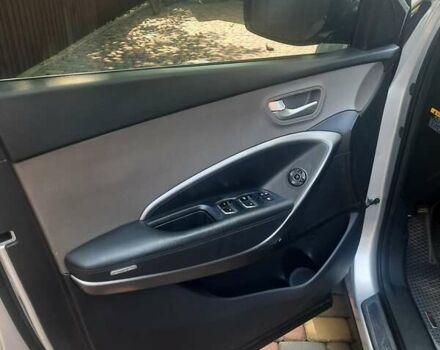 Серый Хендай Санта Фе, объемом двигателя 2.4 л и пробегом 190 тыс. км за 14999 $, фото 10 на Automoto.ua