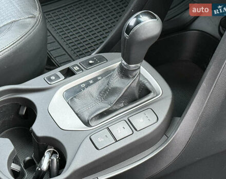 Сірий Хендай Санта Фе, об'ємом двигуна 2.2 л та пробігом 183 тис. км за 16999 $, фото 65 на Automoto.ua