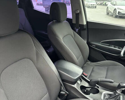 Сірий Хендай Санта Фе, об'ємом двигуна 2.2 л та пробігом 203 тис. км за 15700 $, фото 33 на Automoto.ua