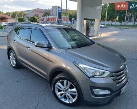 Серый Хендай Санта Фе, объемом двигателя 2 л и пробегом 177 тыс. км за 16500 $, фото 3 на Automoto.ua