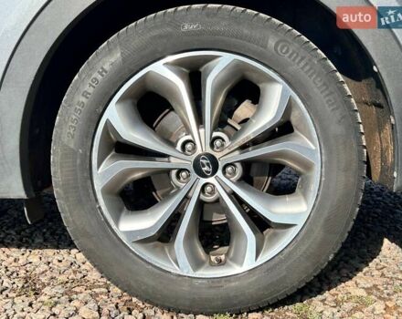 Серый Хендай Санта Фе, объемом двигателя 2 л и пробегом 129 тыс. км за 19000 $, фото 40 на Automoto.ua