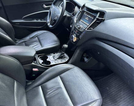 Сірий Хендай Санта Фе, об'ємом двигуна 2.2 л та пробігом 163 тис. км за 19733 $, фото 6 на Automoto.ua