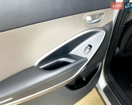 Серый Хендай Санта Фе, объемом двигателя 2 л и пробегом 130 тыс. км за 14700 $, фото 45 на Automoto.ua