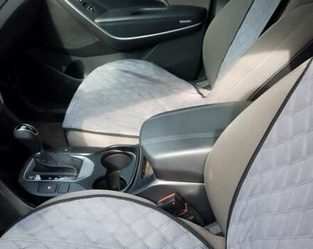 Сірий Хендай Санта Фе, об'ємом двигуна 2.4 л та пробігом 147 тис. км за 14500 $, фото 13 на Automoto.ua