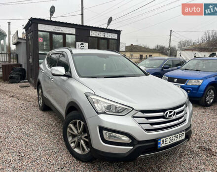 Серый Хендай Санта Фе, объемом двигателя 2 л и пробегом 247 тыс. км за 16500 $, фото 1 на Automoto.ua