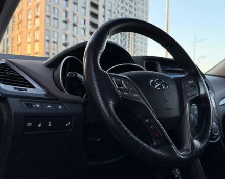 Сірий Хендай Санта Фе, об'ємом двигуна 2 л та пробігом 170 тис. км за 13900 $, фото 5 на Automoto.ua