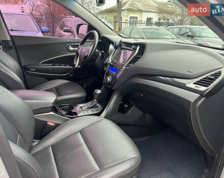 Серый Хендай Санта Фе, объемом двигателя 2 л и пробегом 247 тыс. км за 16500 $, фото 15 на Automoto.ua