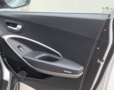 Сірий Хендай Санта Фе, об'ємом двигуна 2.2 л та пробігом 223 тис. км за 17300 $, фото 6 на Automoto.ua