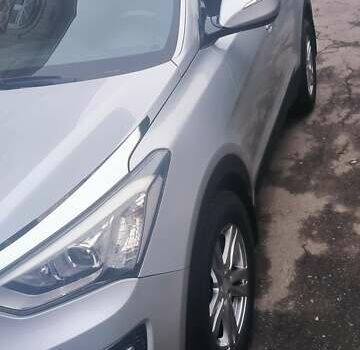 Серый Хендай Санта Фе, объемом двигателя 2.2 л и пробегом 127 тыс. км за 18000 $, фото 1 на Automoto.ua