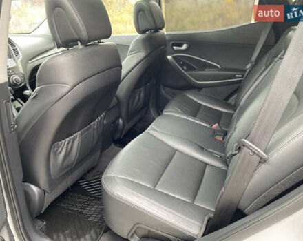 Серый Хендай Санта Фе, объемом двигателя 2.36 л и пробегом 219 тыс. км за 13800 $, фото 19 на Automoto.ua