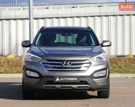 Серый Хендай Санта Фе, объемом двигателя 2.36 л и пробегом 144 тыс. км за 15600 $, фото 1 на Automoto.ua