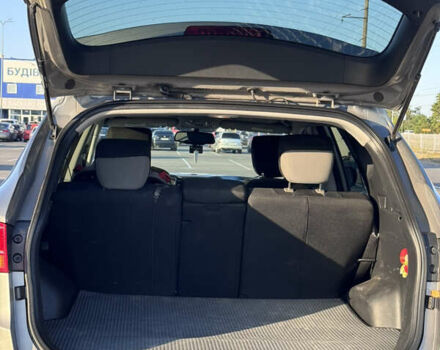 Серый Хендай Санта Фе, объемом двигателя 2.36 л и пробегом 110 тыс. км за 14200 $, фото 5 на Automoto.ua