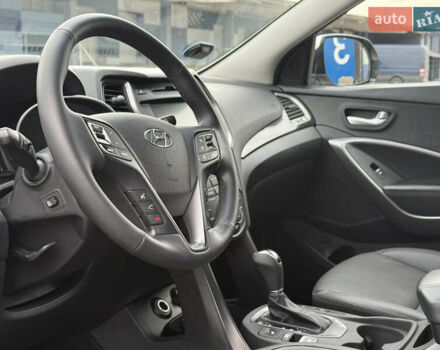 Сірий Хендай Санта Фе, об'ємом двигуна 2.2 л та пробігом 185 тис. км за 17750 $, фото 33 на Automoto.ua