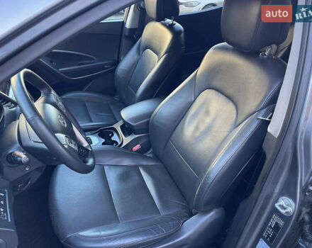 Серый Хендай Санта Фе, объемом двигателя 2.2 л и пробегом 203 тыс. км за 16500 $, фото 14 на Automoto.ua