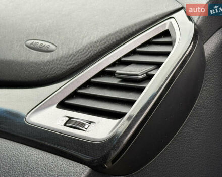 Сірий Хендай Санта Фе, об'ємом двигуна 2.2 л та пробігом 185 тис. км за 17750 $, фото 47 на Automoto.ua