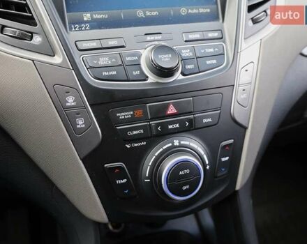 Серый Хендай Санта Фе, объемом двигателя 2.36 л и пробегом 144 тыс. км за 15600 $, фото 18 на Automoto.ua