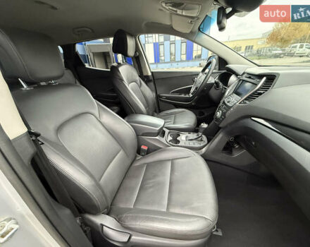 Серый Хендай Санта Фе, объемом двигателя 2.2 л и пробегом 185 тыс. км за 18550 $, фото 46 на Automoto.ua