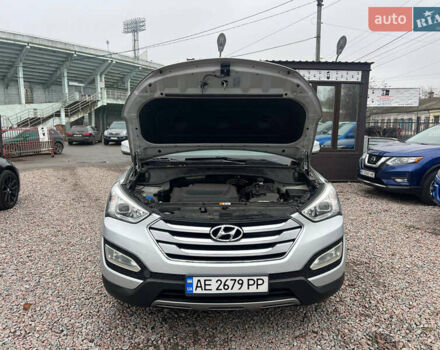 Серый Хендай Санта Фе, объемом двигателя 2 л и пробегом 247 тыс. км за 16500 $, фото 10 на Automoto.ua