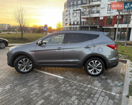 Серый Хендай Санта Фе, объемом двигателя 2.2 л и пробегом 188 тыс. км за 17899 $, фото 4 на Automoto.ua