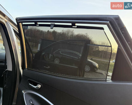 Серый Хендай Санта Фе, объемом двигателя 2.2 л и пробегом 188 тыс. км за 17899 $, фото 16 на Automoto.ua