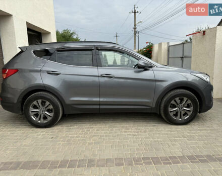 Серый Хендай Санта Фе, объемом двигателя 2.2 л и пробегом 190 тыс. км за 19500 $, фото 5 на Automoto.ua