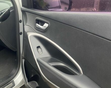 Серый Хендай Санта Фе, объемом двигателя 2 л и пробегом 174 тыс. км за 17990 $, фото 7 на Automoto.ua