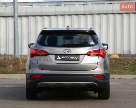 Серый Хендай Санта Фе, объемом двигателя 2.36 л и пробегом 144 тыс. км за 15600 $, фото 4 на Automoto.ua