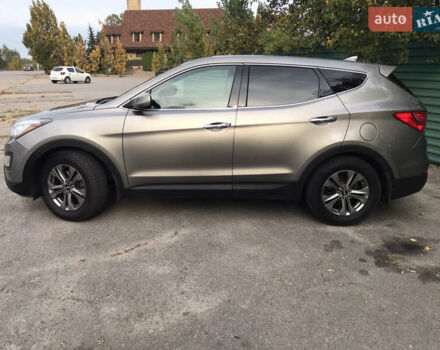 Серый Хендай Санта Фе, объемом двигателя 2.36 л и пробегом 165 тыс. км за 16000 $, фото 3 на Automoto.ua