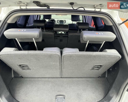 Серый Хендай Санта Фе, объемом двигателя 2 л и пробегом 281 тыс. км за 16600 $, фото 10 на Automoto.ua