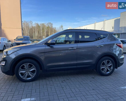 Серый Хендай Санта Фе, объемом двигателя 2.2 л и пробегом 203 тыс. км за 16500 $, фото 2 на Automoto.ua