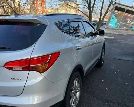 Серый Хендай Санта Фе, объемом двигателя 2 л и пробегом 247 тыс. км за 15500 $, фото 10 на Automoto.ua