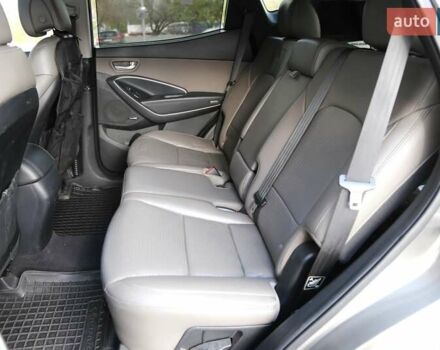 Серый Хендай Санта Фе, объемом двигателя 2.36 л и пробегом 144 тыс. км за 15600 $, фото 7 на Automoto.ua