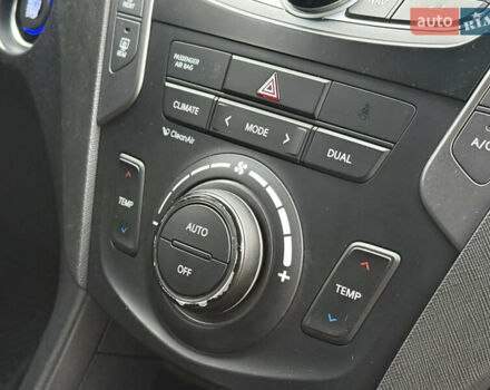 Сірий Хендай Санта Фе, об'ємом двигуна 2.2 л та пробігом 185 тис. км за 17750 $, фото 49 на Automoto.ua