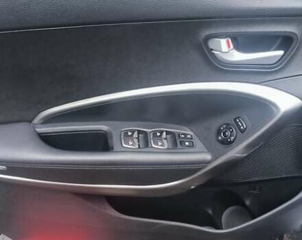 Серый Хендай Санта Фе, объемом двигателя 2.2 л и пробегом 127 тыс. км за 18000 $, фото 8 на Automoto.ua