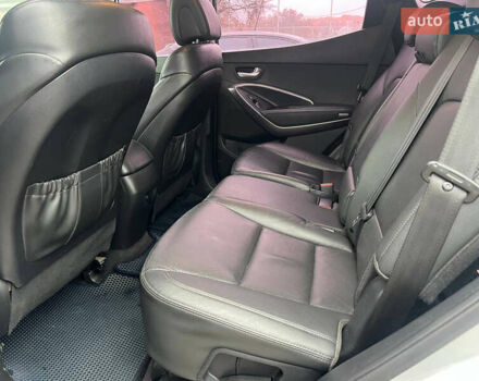 Серый Хендай Санта Фе, объемом двигателя 2 л и пробегом 247 тыс. км за 16500 $, фото 12 на Automoto.ua