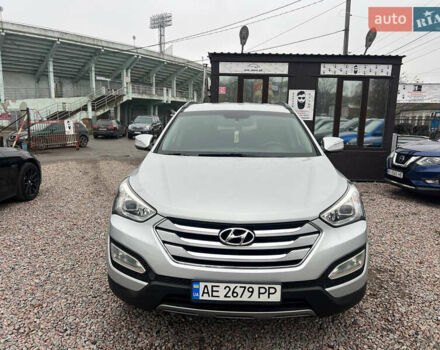 Серый Хендай Санта Фе, объемом двигателя 2 л и пробегом 247 тыс. км за 16500 $, фото 2 на Automoto.ua