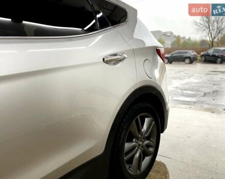 Серый Хендай Санта Фе, объемом двигателя 2 л и пробегом 130 тыс. км за 14700 $, фото 21 на Automoto.ua