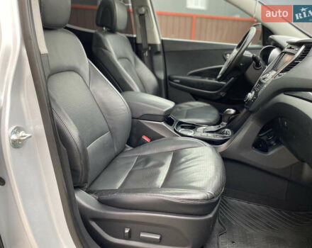 Серый Хендай Санта Фе, объемом двигателя 2.36 л и пробегом 219 тыс. км за 13800 $, фото 23 на Automoto.ua