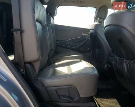 Серый Хендай Санта Фе, объемом двигателя 3.3 л и пробегом 132 тыс. км за 1850 $, фото 10 на Automoto.ua