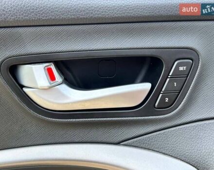 Серый Хендай Санта Фе, объемом двигателя 2 л и пробегом 129 тыс. км за 19000 $, фото 15 на Automoto.ua