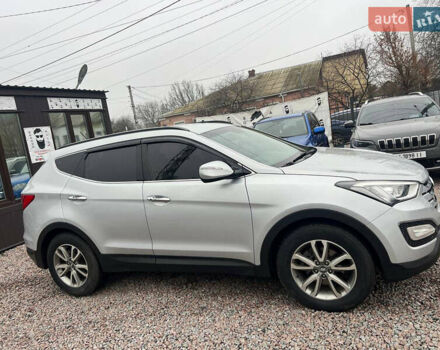 Серый Хендай Санта Фе, объемом двигателя 2 л и пробегом 247 тыс. км за 16500 $, фото 7 на Automoto.ua