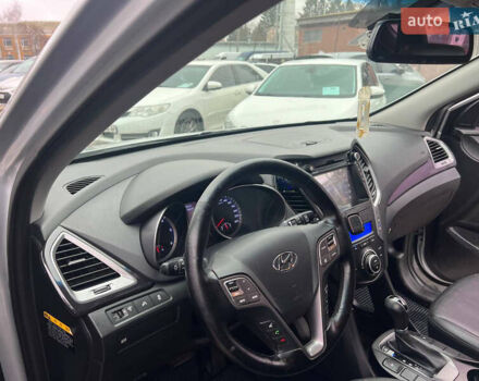 Серый Хендай Санта Фе, объемом двигателя 2 л и пробегом 247 тыс. км за 16500 $, фото 21 на Automoto.ua