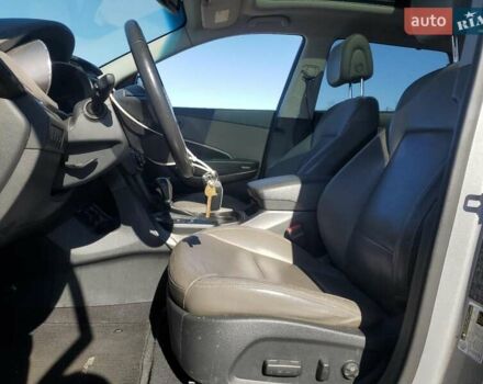 Серый Хендай Санта Фе, объемом двигателя 3.3 л и пробегом 132 тыс. км за 1850 $, фото 6 на Automoto.ua