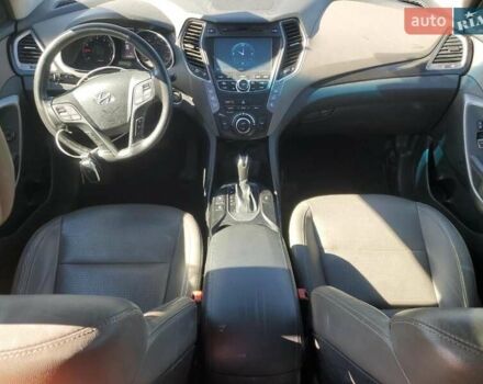 Серый Хендай Санта Фе, объемом двигателя 3.3 л и пробегом 132 тыс. км за 1850 $, фото 7 на Automoto.ua