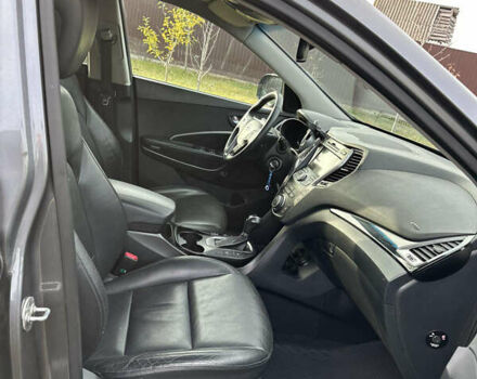 Серый Хендай Санта Фе, объемом двигателя 2.2 л и пробегом 201 тыс. км за 15200 $, фото 7 на Automoto.ua