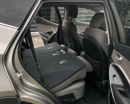 Серый Хендай Санта Фе, объемом двигателя 2.4 л и пробегом 191 тыс. км за 15000 $, фото 5 на Automoto.ua