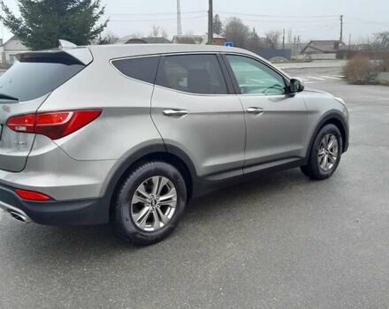 Серый Хендай Санта Фе, объемом двигателя 2.36 л и пробегом 285 тыс. км за 12700 $, фото 6 на Automoto.ua