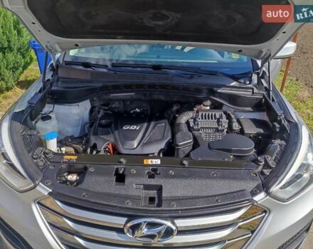 Серый Хендай Санта Фе, объемом двигателя 2.36 л и пробегом 200 тыс. км за 13600 $, фото 18 на Automoto.ua