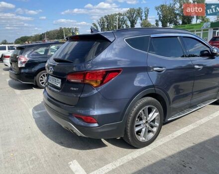 Серый Хендай Санта Фе, объемом двигателя 2 л и пробегом 250 тыс. км за 18000 $, фото 7 на Automoto.ua